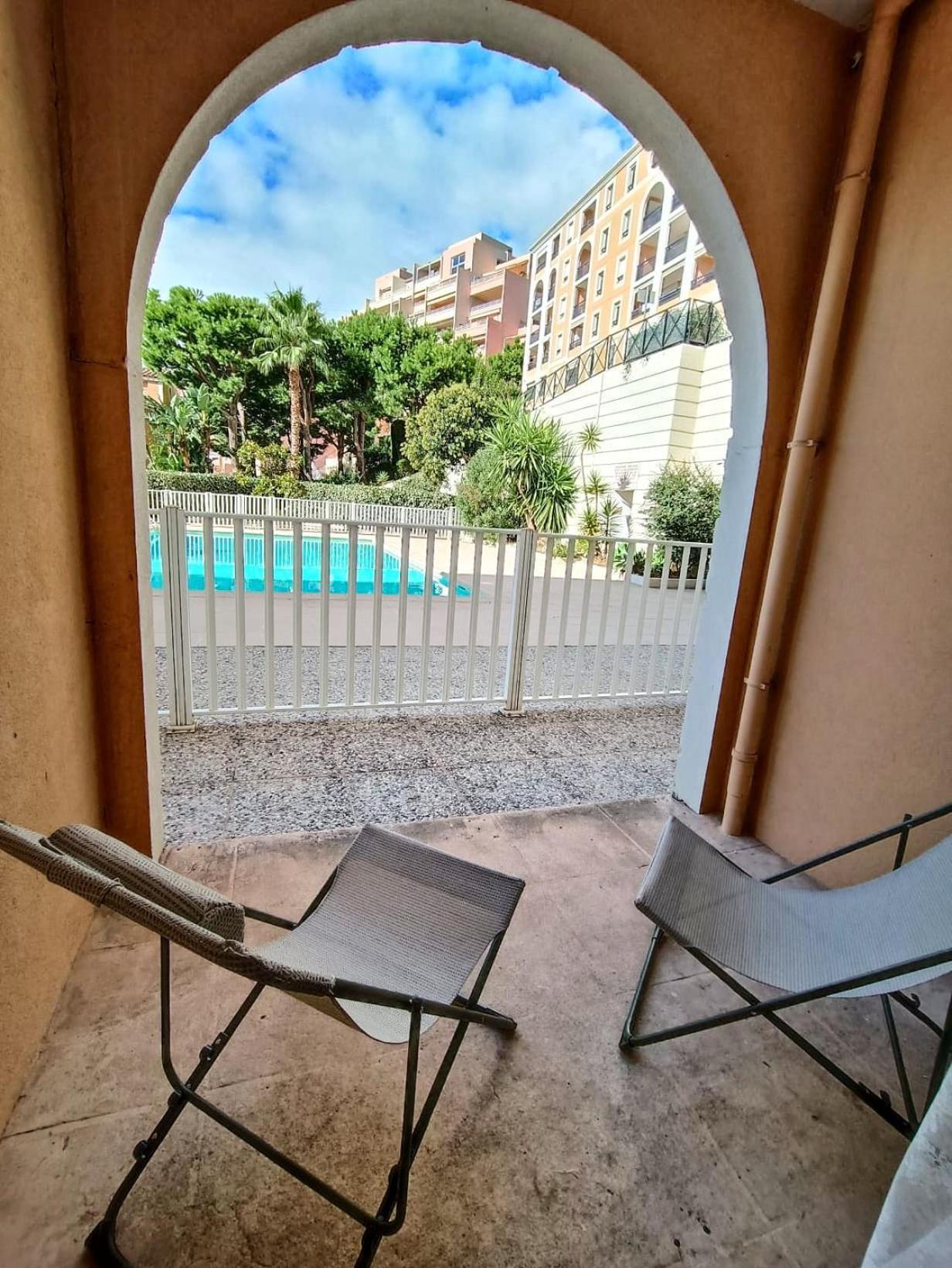 Direct Monaco Studio Devant Piscine Beausoleil Esterno foto