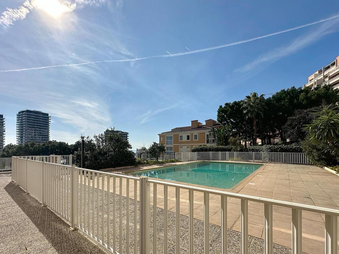 Direct Monaco Studio Devant Piscine Beausoleil Esterno foto